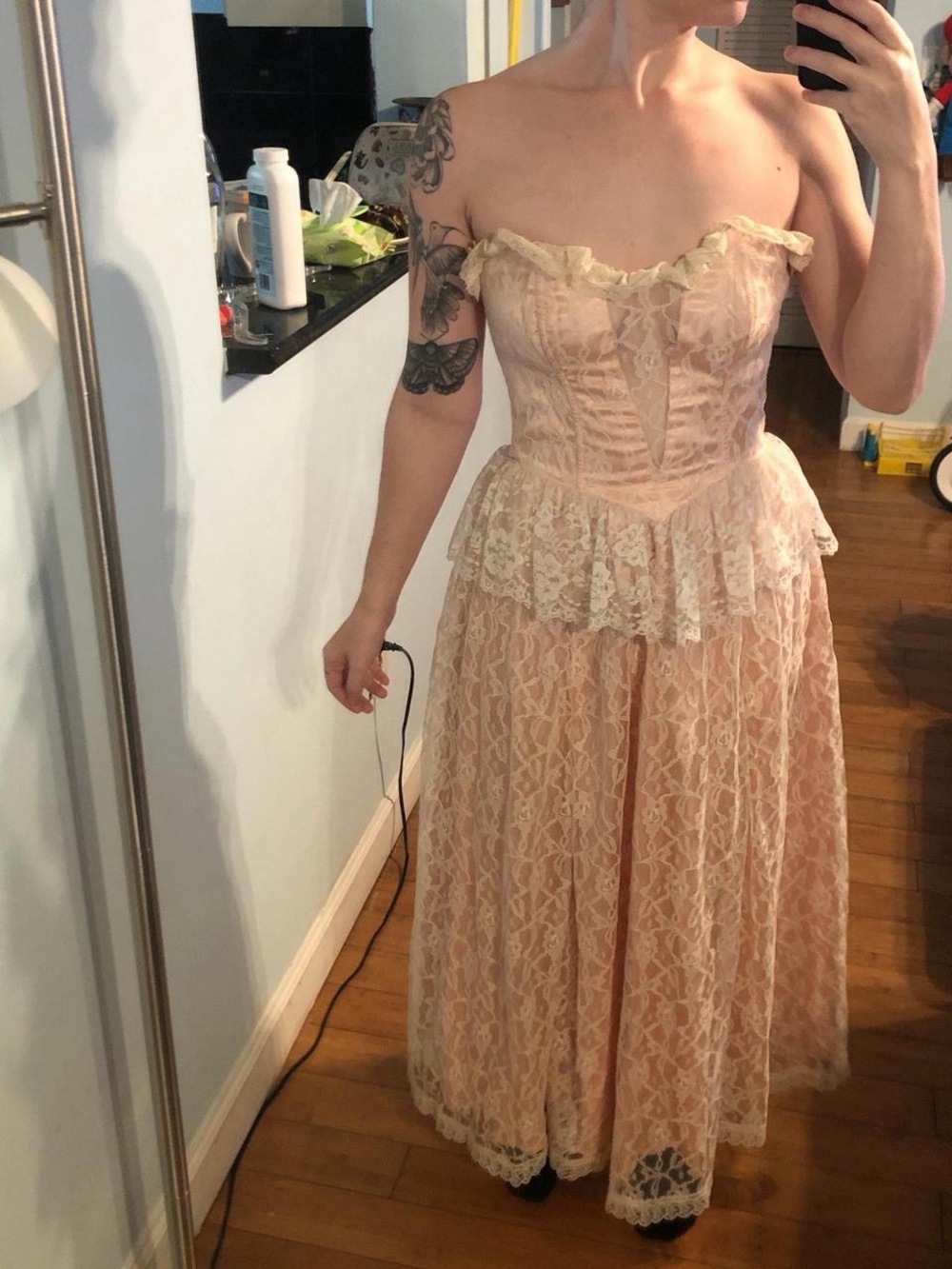 70s Gunne Sax Strapless Lace Peplum Dress in Blush Pink